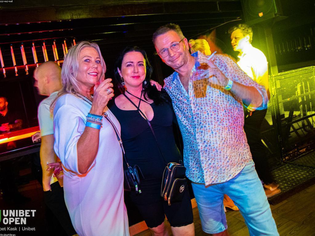 សេចក្តីរំភើបនៃការលេងកាស៊ីណូផ្ទាល់